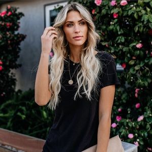 Vici Dolls NWOT Malibu Crewneck Small